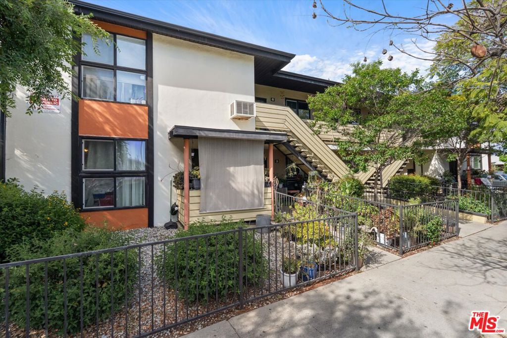 7601 Whitsett Avenue