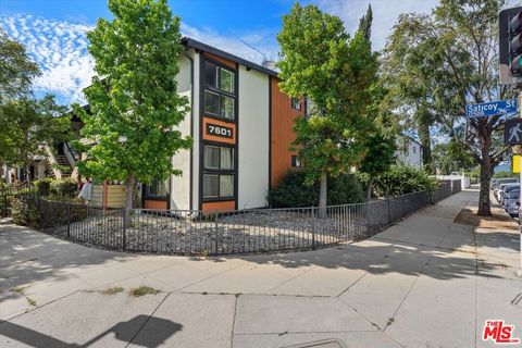 Photo of 7601 Whitsett Avenue, North Hollywood, CA 91605 (MLS # 26812179)