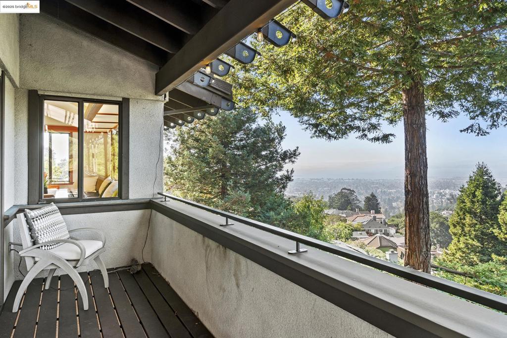 CLAREMONT - Residential