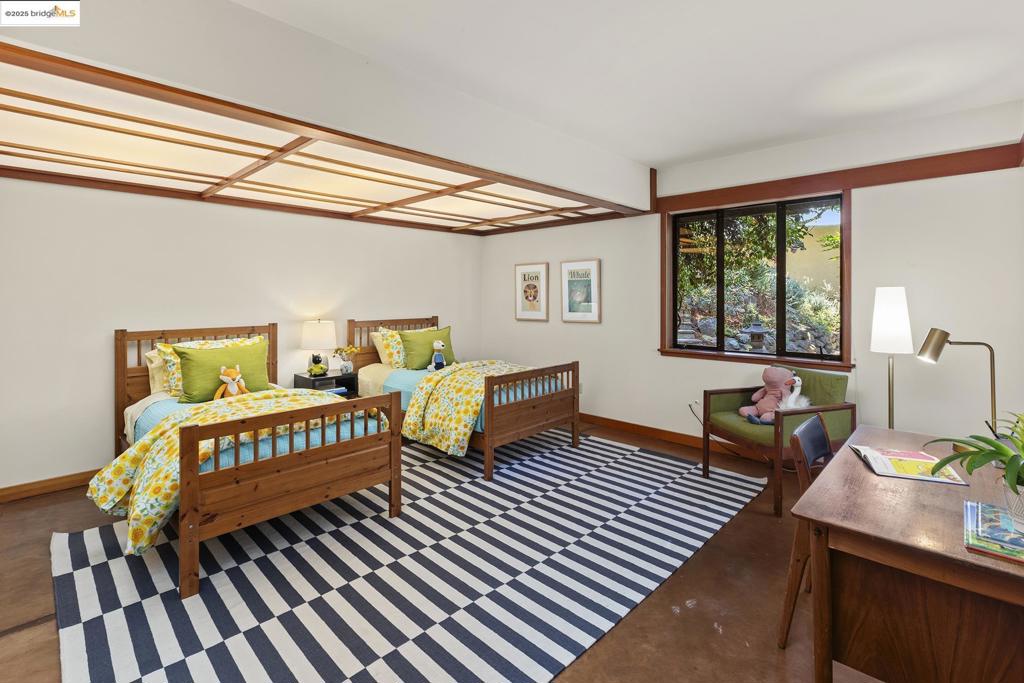 CLAREMONT - Residential