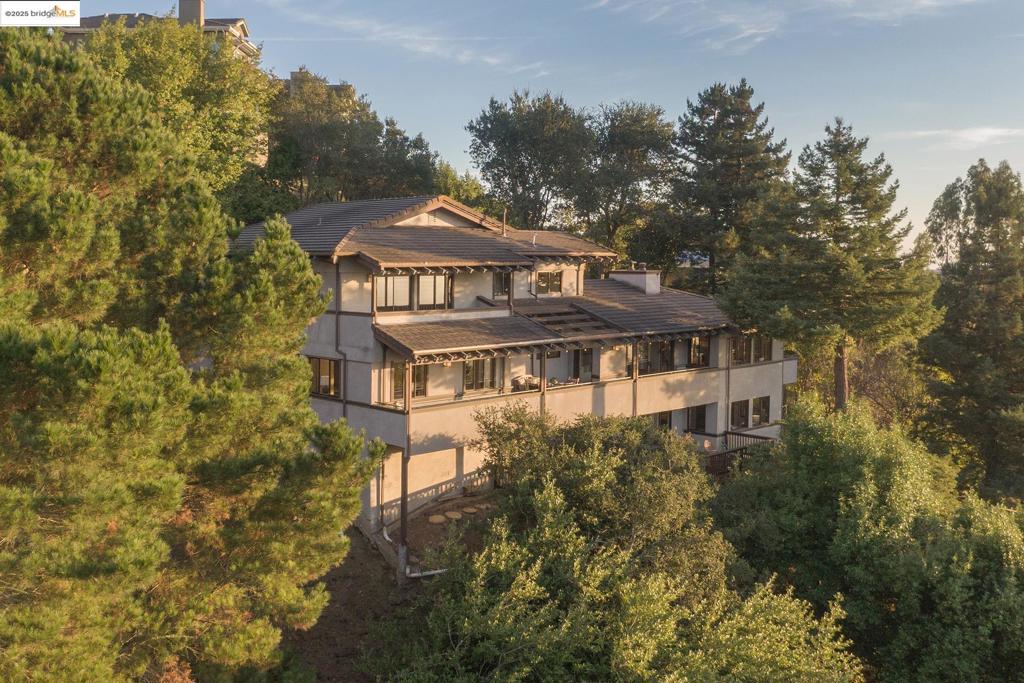 CLAREMONT - Residential