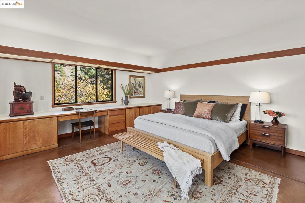 CLAREMONT - Residential