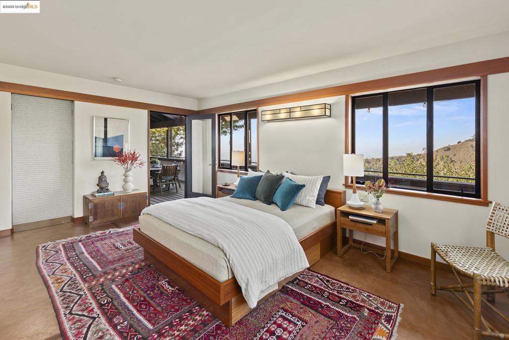 CLAREMONT - Residential