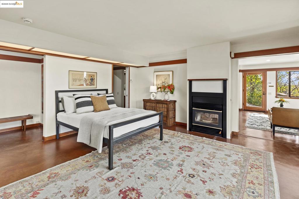 CLAREMONT - Residential