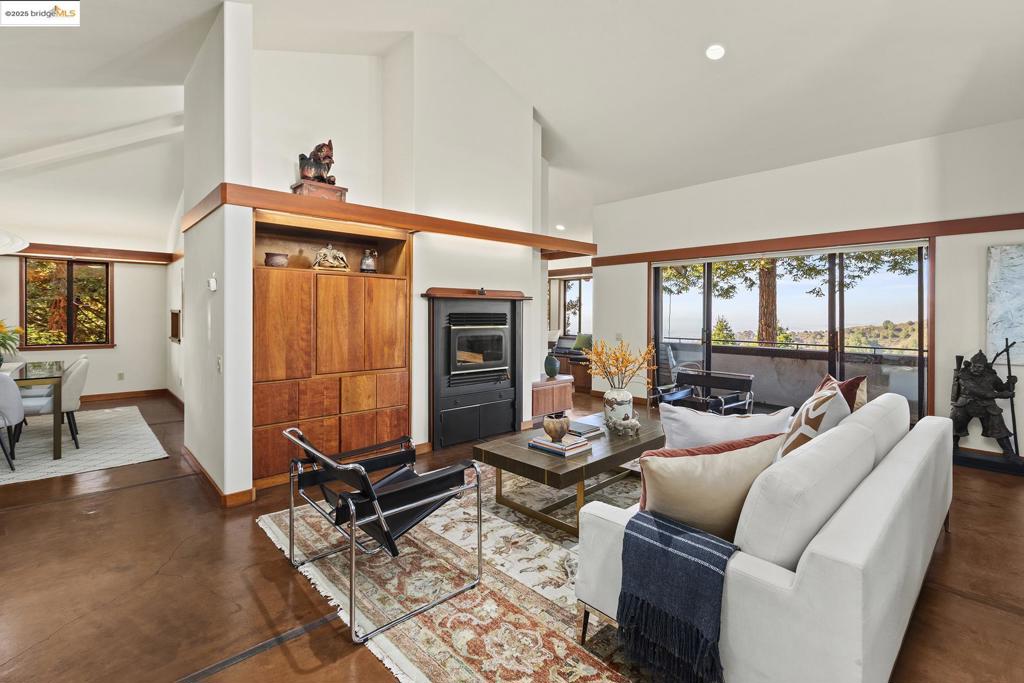 CLAREMONT - Residential