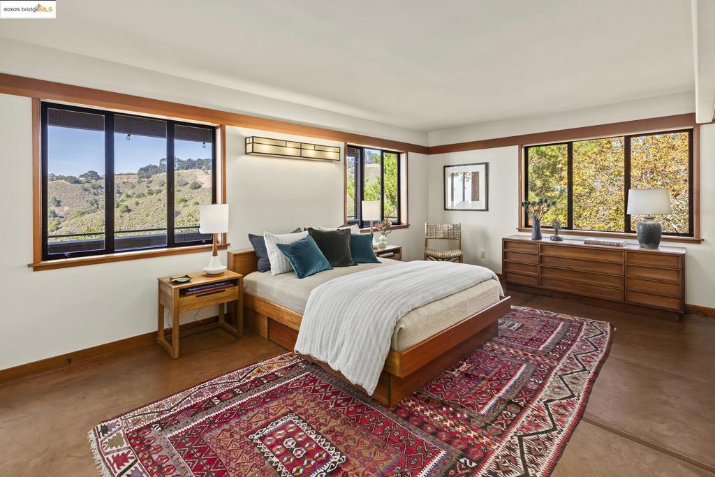 CLAREMONT - Residential