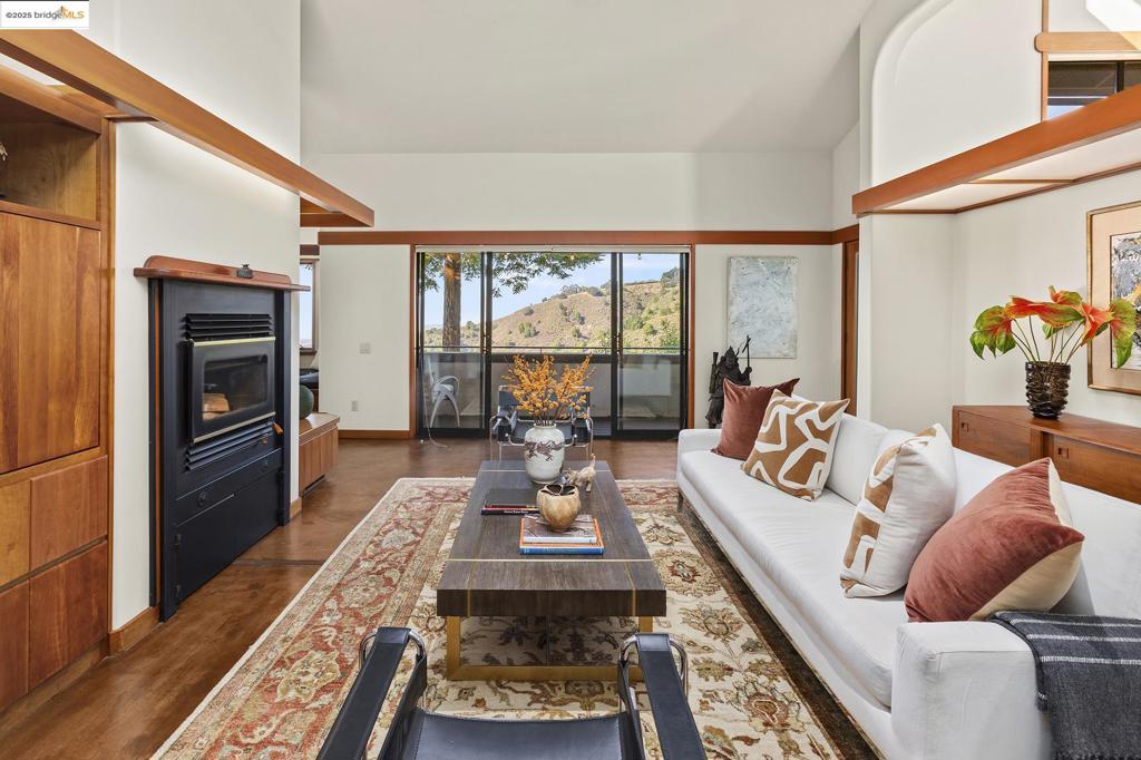 CLAREMONT - Residential