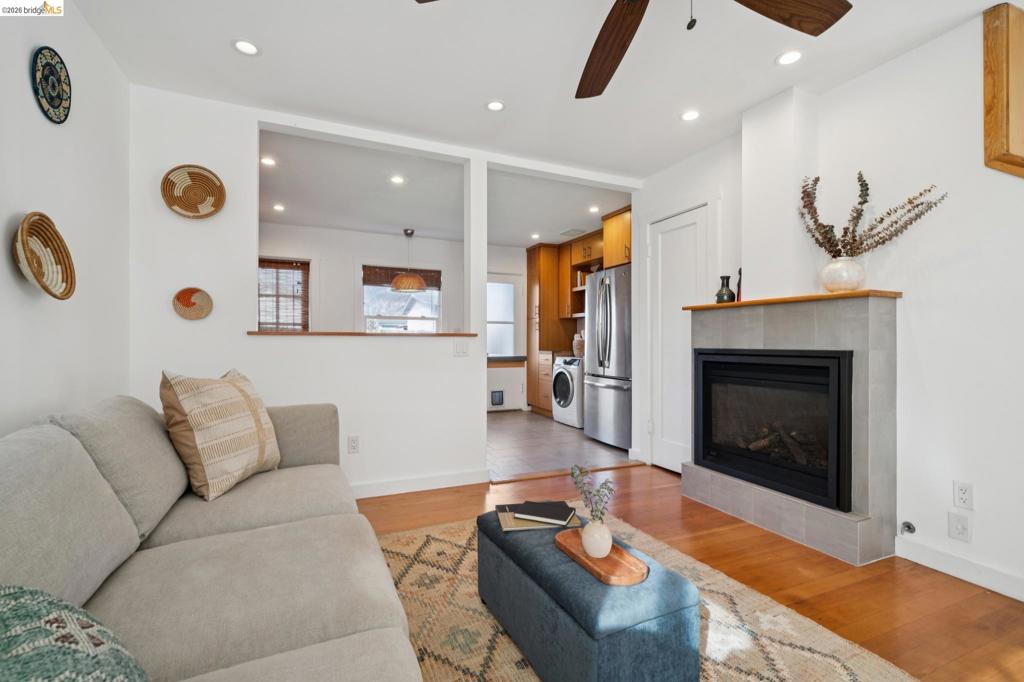 137 Collins St, Richmond CA 94801