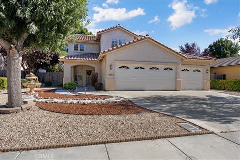 Photo of 1007 Running Stag WAY, Paso Robles, CA 93446 (MLS # NS26187642)