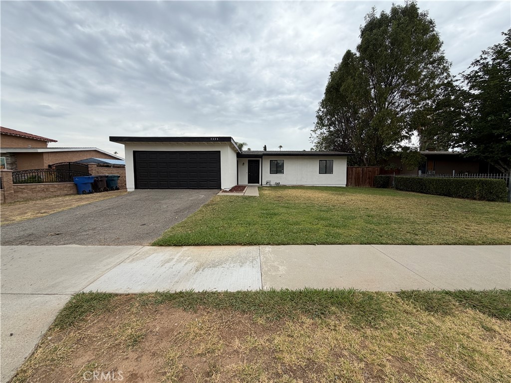 Photo 1 of 43 — 7335 Lydia Avenue, Riverside, CA 92504