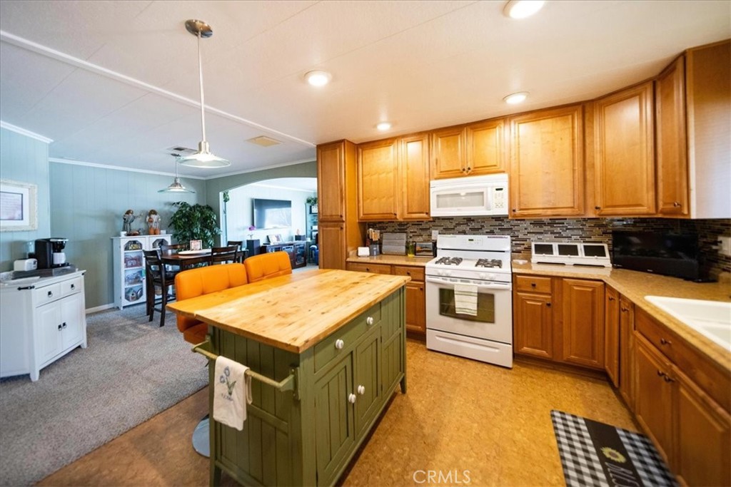 73190 Broadmoor Drive