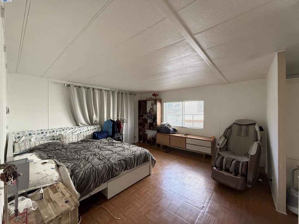 SUNNYVALE - Manufactured In Park