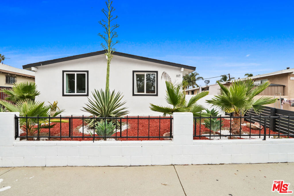 609 W E Street