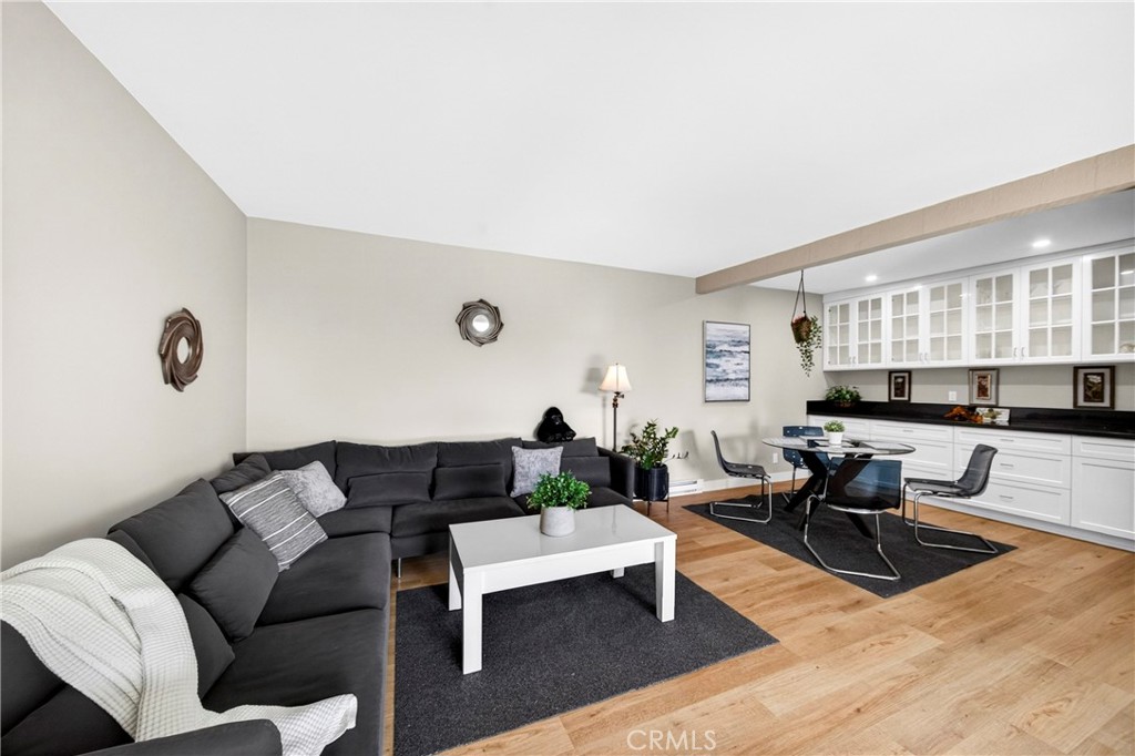 366 S Miraleste Drive 375