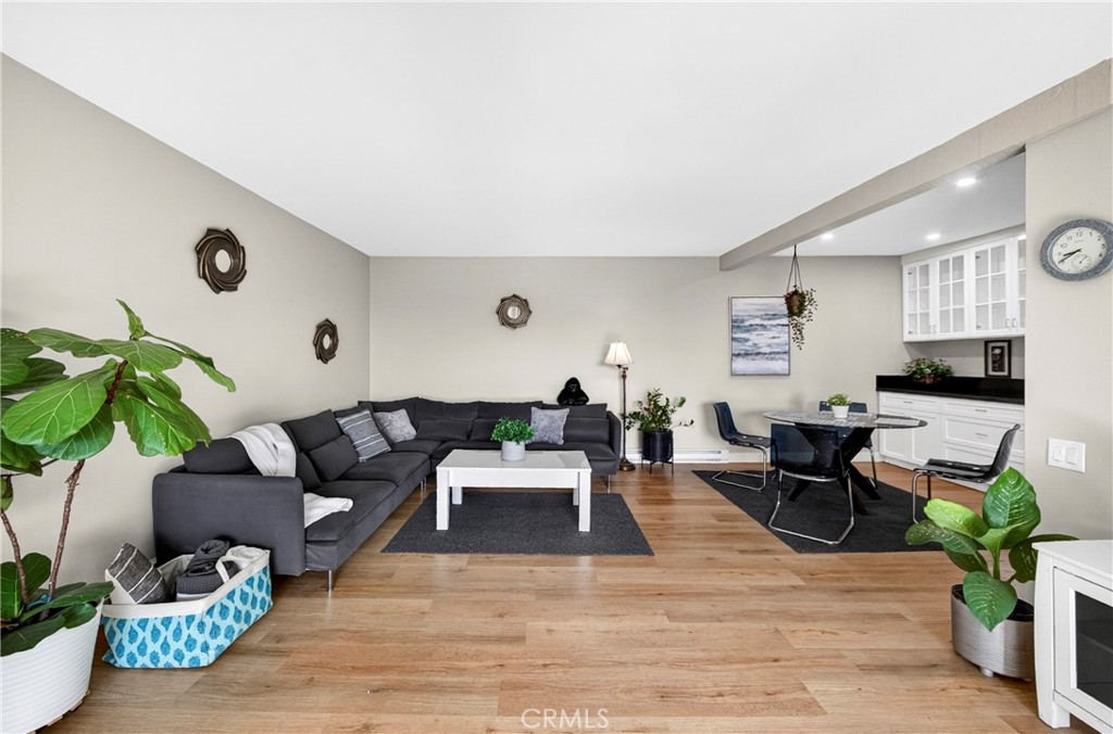 366 S Miraleste Drive 375