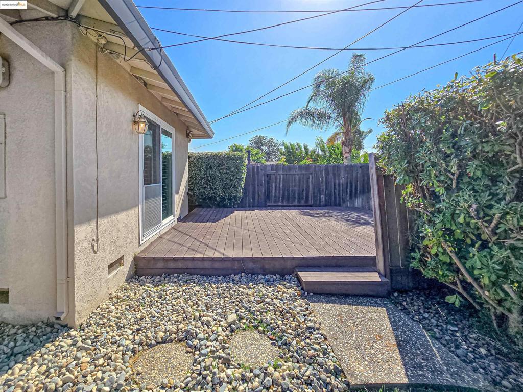 LAND PARK - Residential