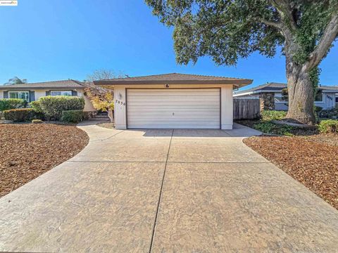 Photo of 7036 13Th St St, Sacramento, CA 95831 (MLS # 41117852)