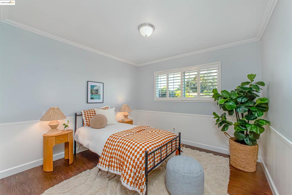 LAND PARK - Residential