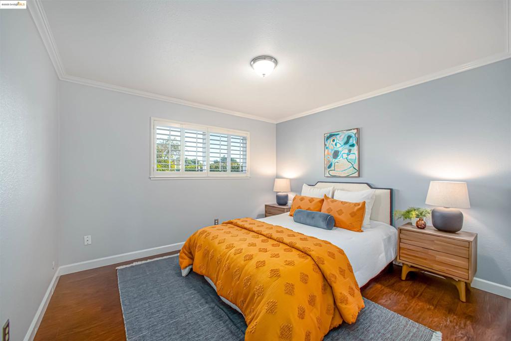 LAND PARK - Residential