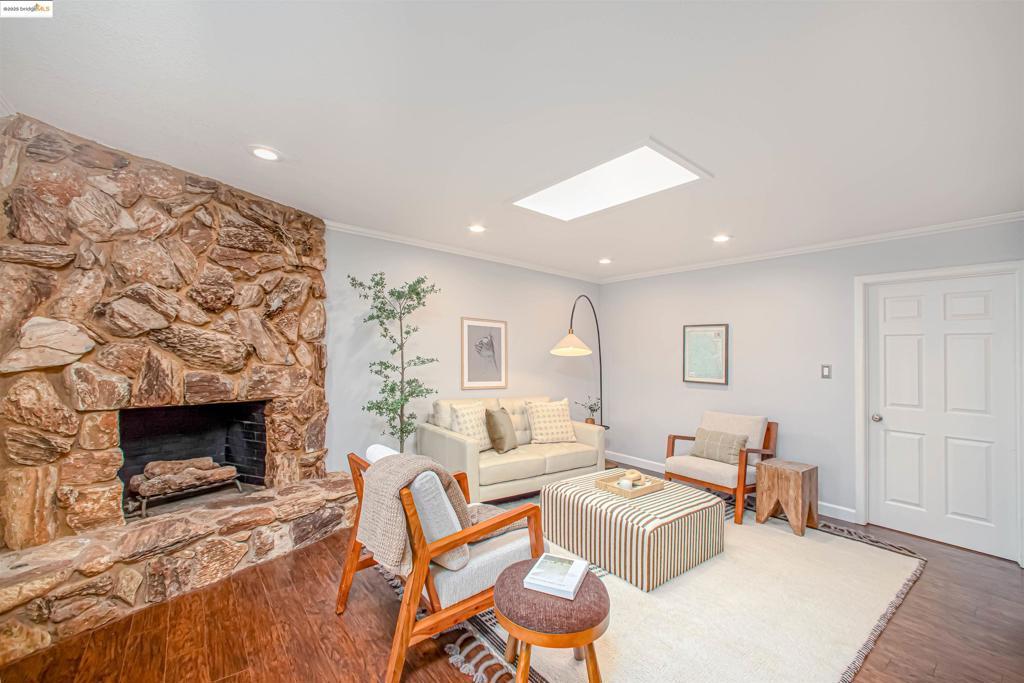 LAND PARK - Residential