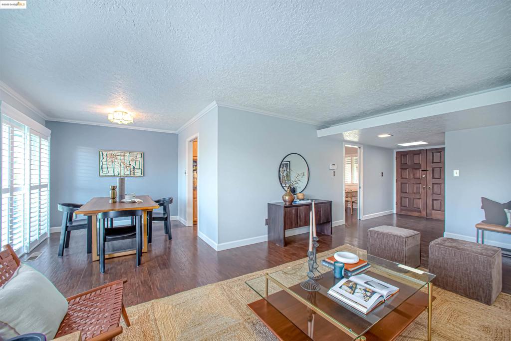 LAND PARK - Residential