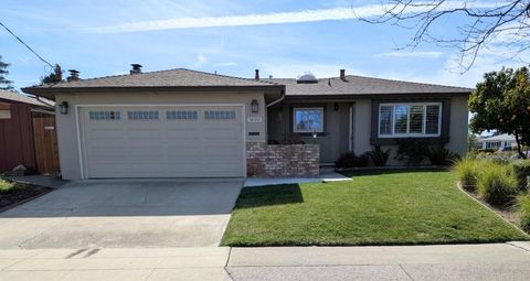 Photo of 38333 Corrigan Court, Fremont, CA 94536 (MLS # ML82041073)
