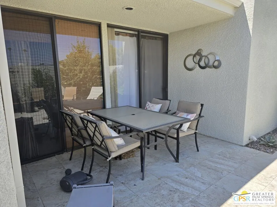 Palm Springs, California 92264, United States, 2 Bedrooms Bedrooms, ,3 BathroomsBathrooms,Residential,Active,189027