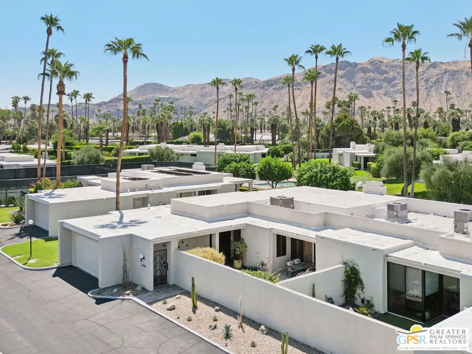 Palm Springs, California 92264, United States, 2 Bedrooms Bedrooms, ,3 BathroomsBathrooms,Residential,Active,189027