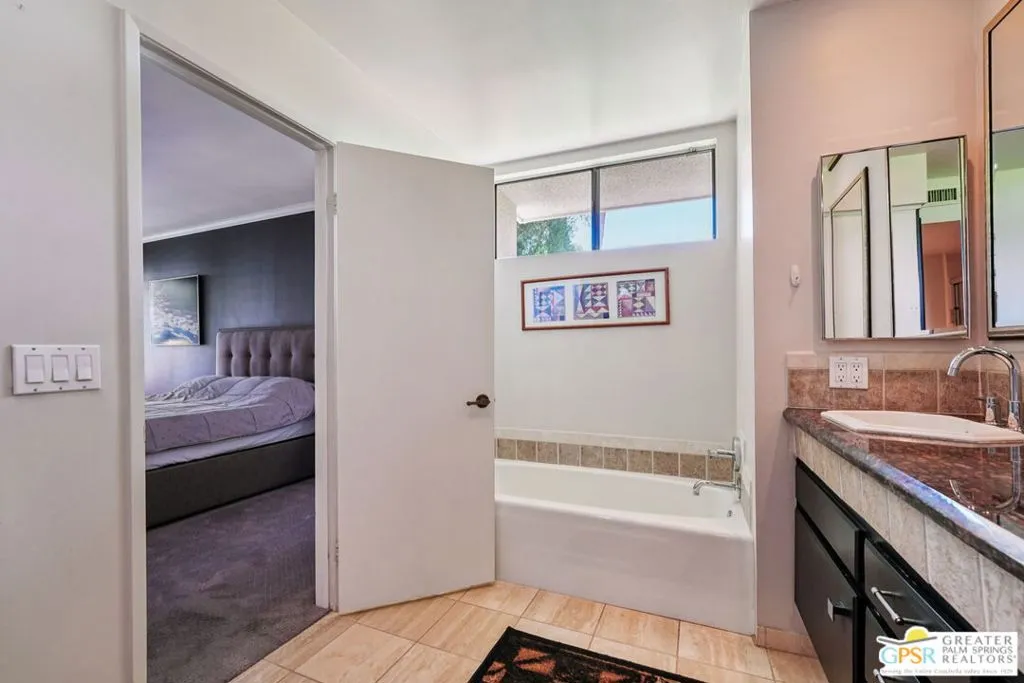 Palm Springs, California 92264, United States, 2 Bedrooms Bedrooms, ,3 BathroomsBathrooms,Residential,Active,189027