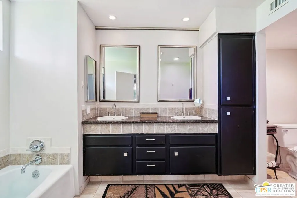 Palm Springs, California 92264, United States, 2 Bedrooms Bedrooms, ,3 BathroomsBathrooms,Residential,Active,189027