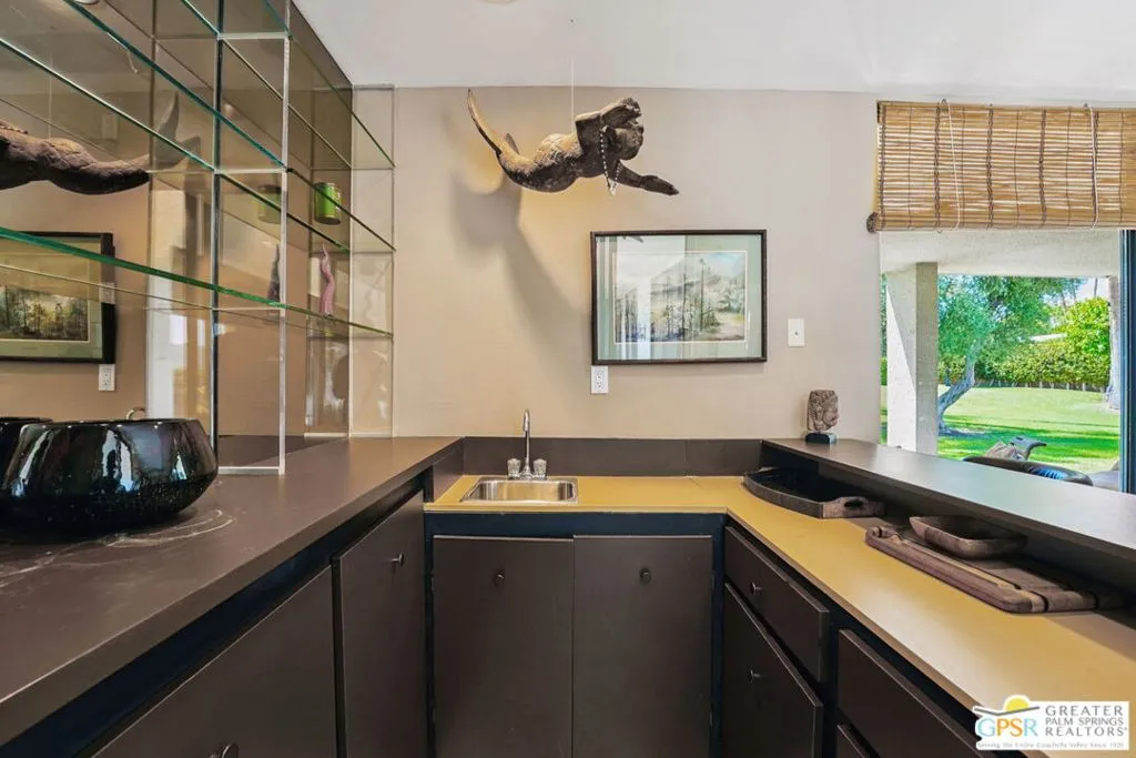 Palm Springs, California 92264, United States, 2 Bedrooms Bedrooms, ,3 BathroomsBathrooms,Residential,Active,189027