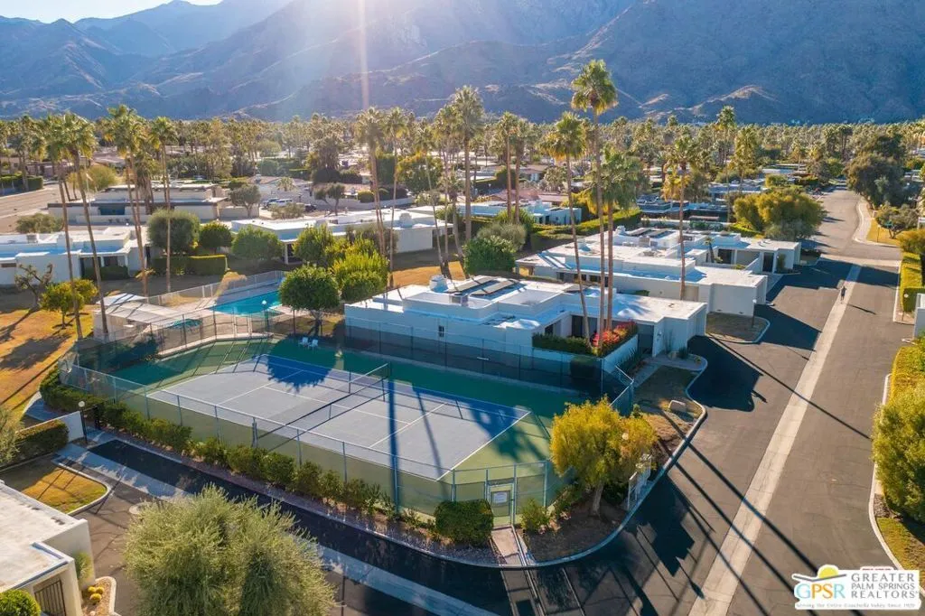Palm Springs, California 92264, United States, 2 Bedrooms Bedrooms, ,3 BathroomsBathrooms,Residential,Active,189027
