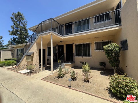 Photo of 10630 Crenshaw Boulevard #3, Inglewood, CA 90303 (MLS # 26861563)