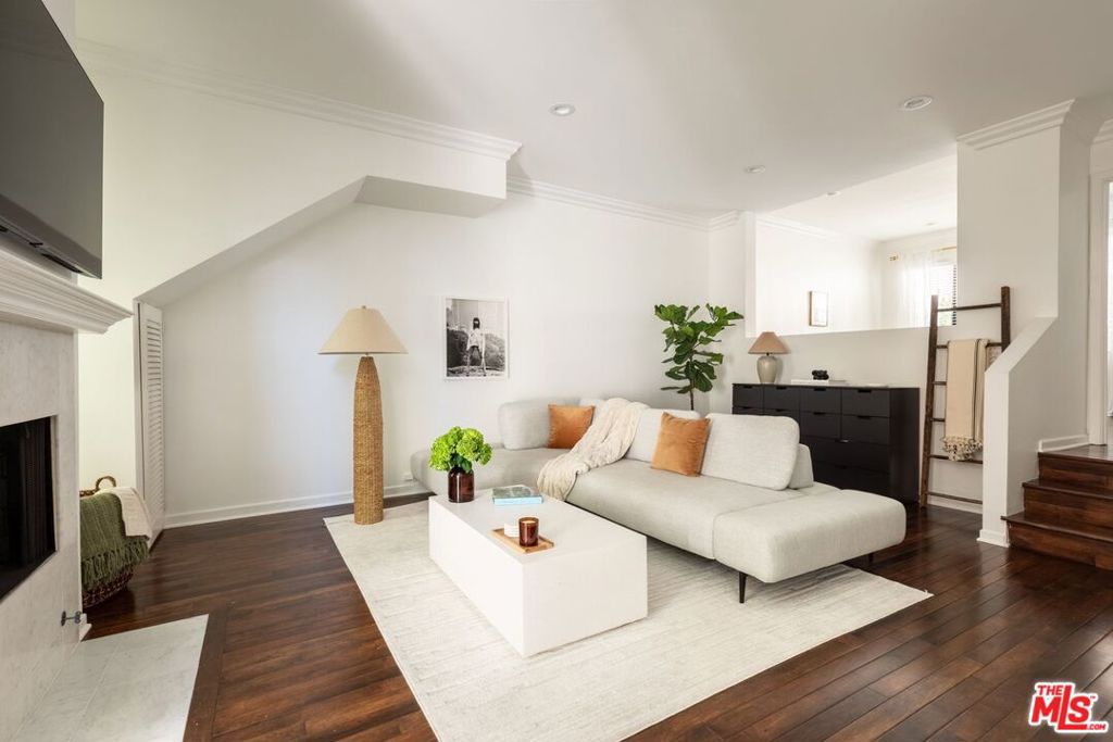 136 S Clark Drive 2