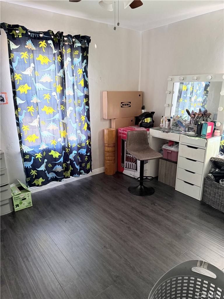 Properties 4 923 S Vine