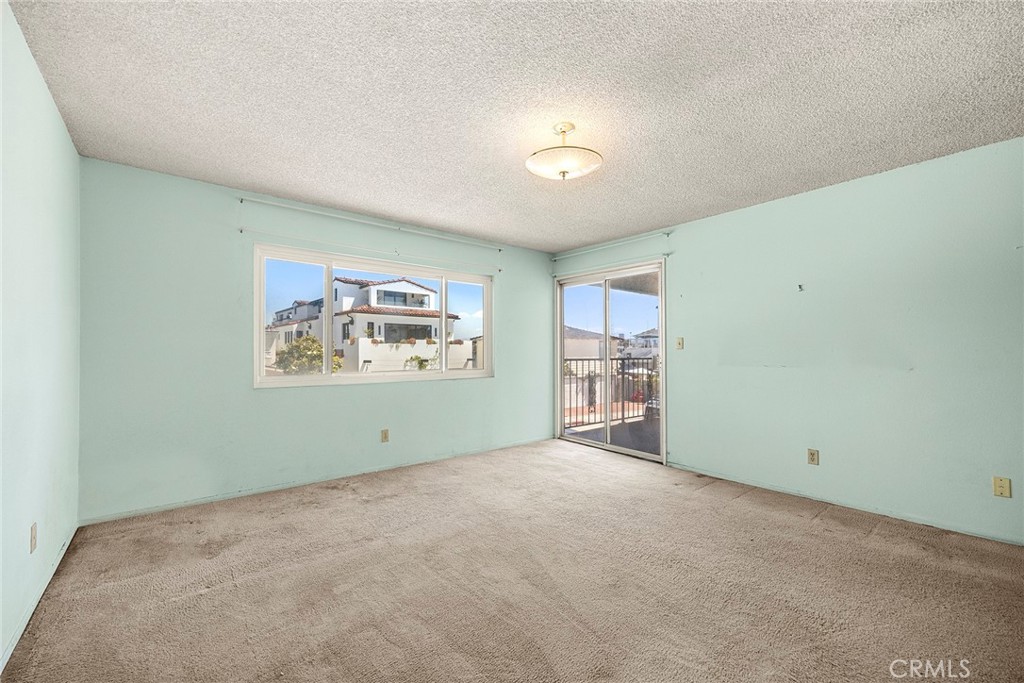 Newport Beach, California, 92661, United States, 4 Bedrooms Bedrooms, ,3 BathroomsBathrooms,Residential,Active,2041644