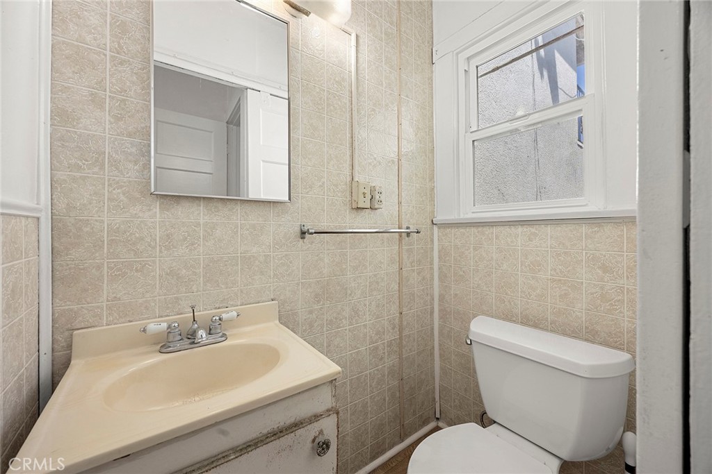 Newport Beach, California, 92661, United States, 4 Bedrooms Bedrooms, ,3 BathroomsBathrooms,Residential,Active,2041644