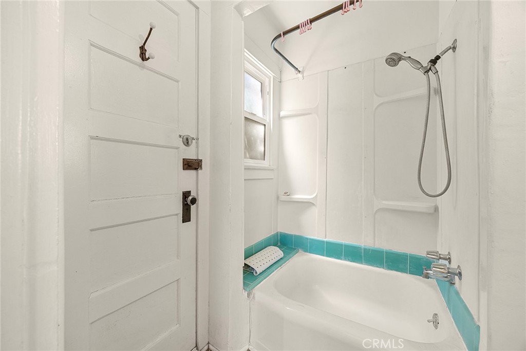 Newport Beach, California, 92661, United States, 4 Bedrooms Bedrooms, ,3 BathroomsBathrooms,Residential,Active,2041644