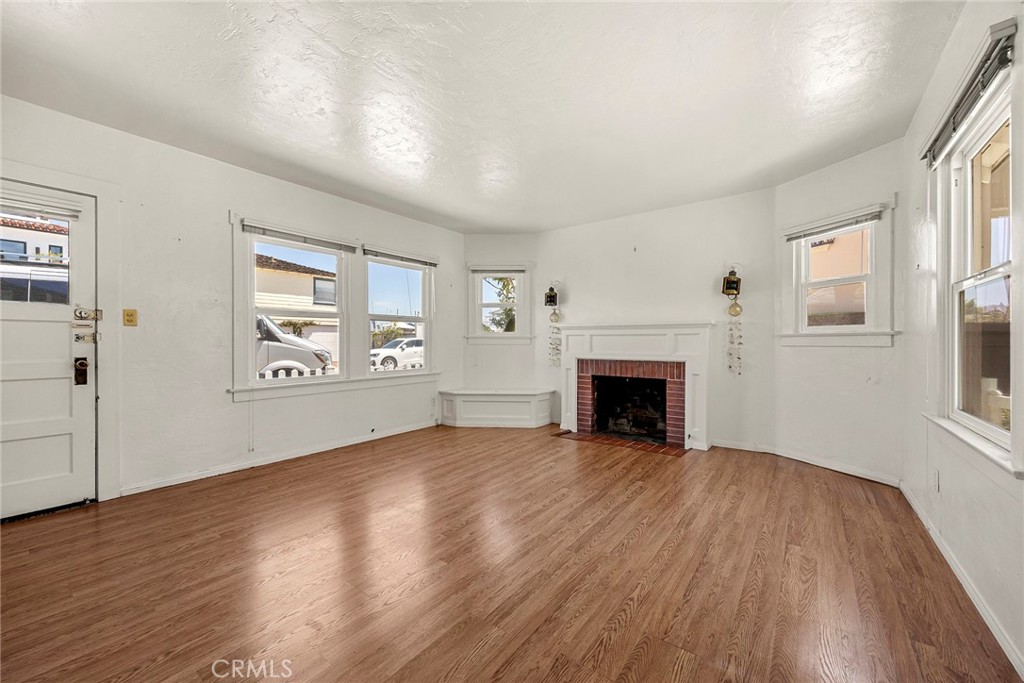 Newport Beach, California, 92661, United States, 4 Bedrooms Bedrooms, ,3 BathroomsBathrooms,Residential,Active,2041644