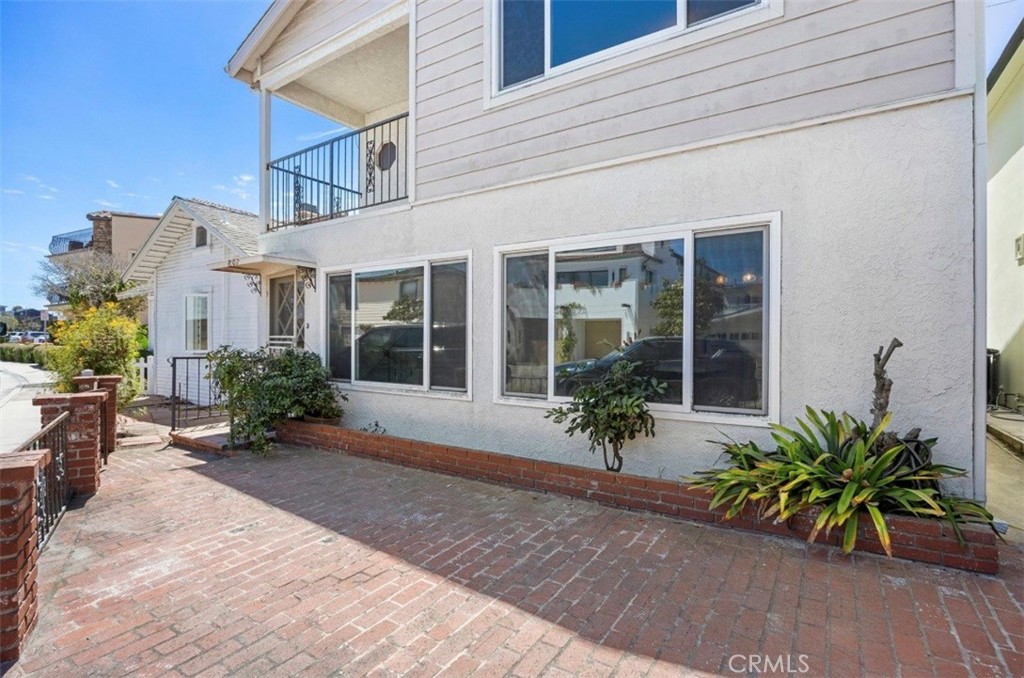 Newport Beach, California, 92661, United States, 4 Bedrooms Bedrooms, ,3 BathroomsBathrooms,Residential,Active,2041644