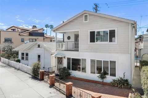 Photo of 805 W Bay Ave, Newport Beach, CA 92661 (MLS # PW26090889)