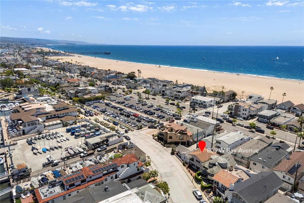 Newport Beach, California, 92661, United States, 4 Bedrooms Bedrooms, ,3 BathroomsBathrooms,Residential,Active,2041644