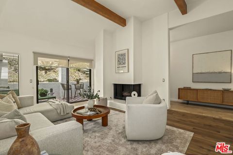 Photo of 1611 Michael Lane, Pacific Palisades, CA 90272 (MLS # 26664169)