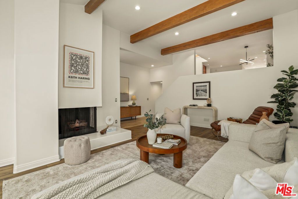 Photo of 1611 Michael Lane, Pacific Palisades, CA 90272 (MLS # 26664169)