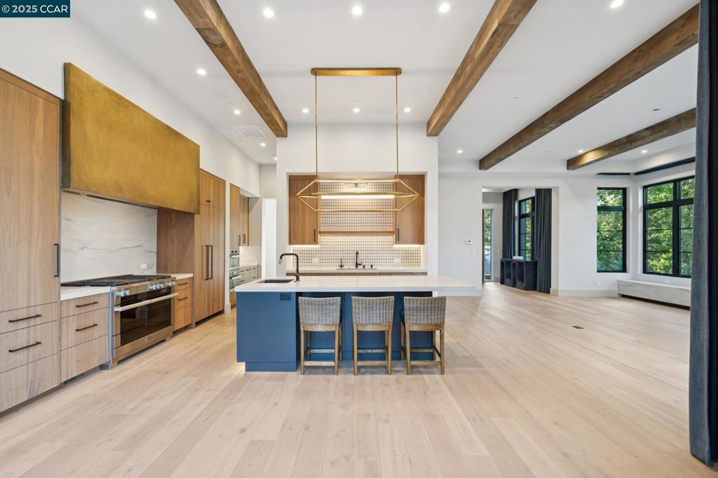 HAPPY VALLEY - Residential