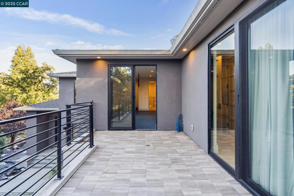 HAPPY VALLEY - Residential