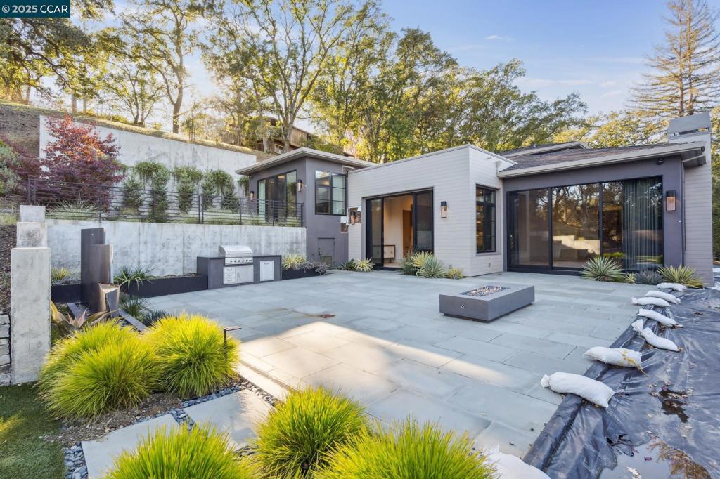 HAPPY VALLEY - Residential