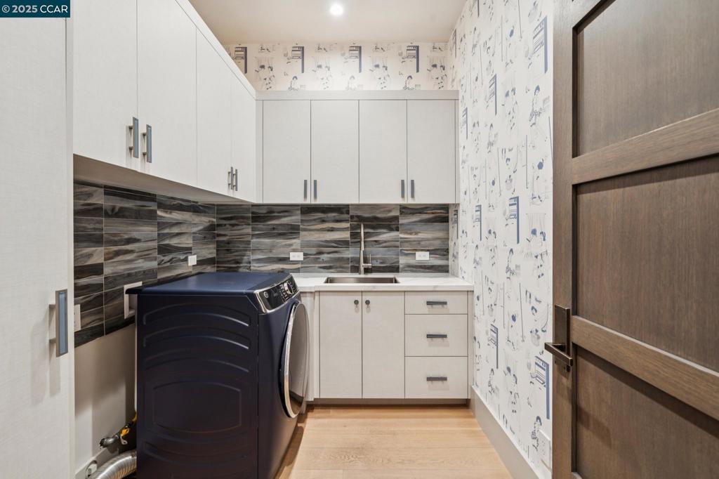 HAPPY VALLEY - Residential