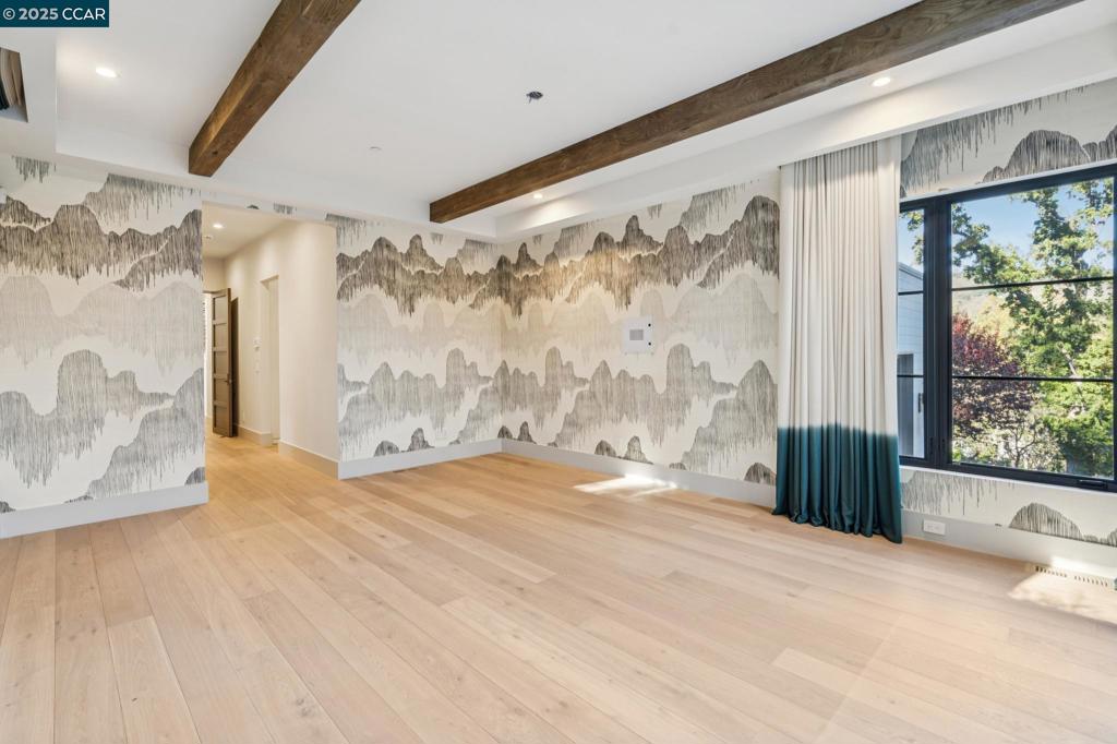 HAPPY VALLEY - Residential