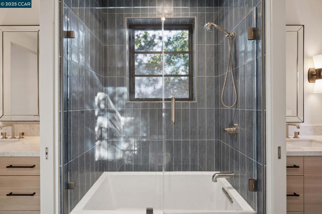 HAPPY VALLEY - Residential